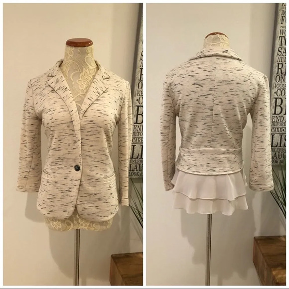 Anthropologie Cartonnier Cream Blazer w/ Flounce - Picture 3 of 9